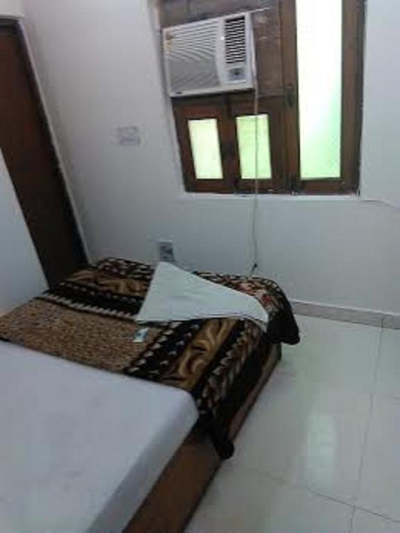 Yatri Guest House นิวเดลี ห้อง รูปภาพ